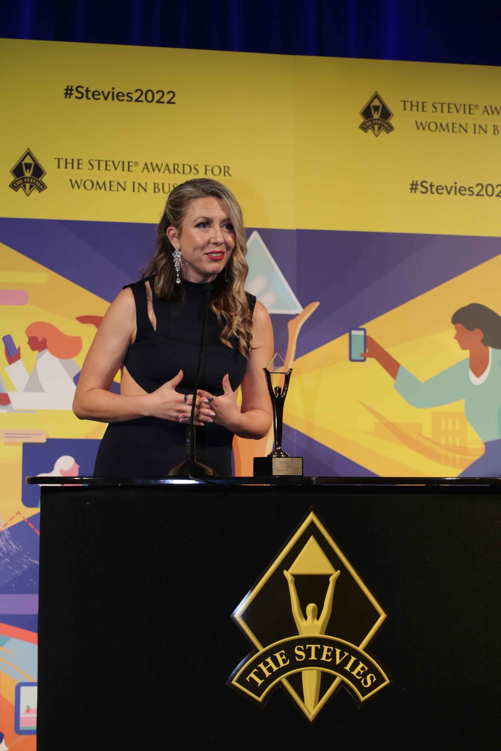 Dani-Peleva-Franchise-Fame-accepting-speach-at-the-Stevie-Awards-2022